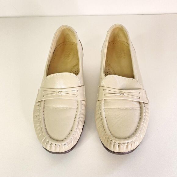 SAS Cream Leather Slip On Comfort Loafer - Picture 2 of 6